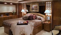 ARMS REACH - Master Statesroom
